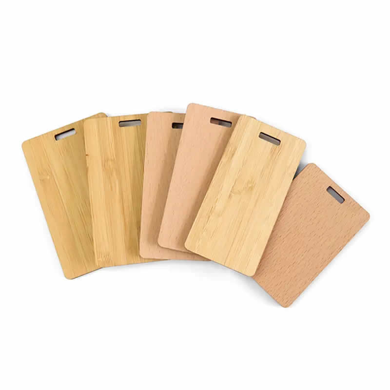 Holz-Schlüssel-Tag mit Schlitz